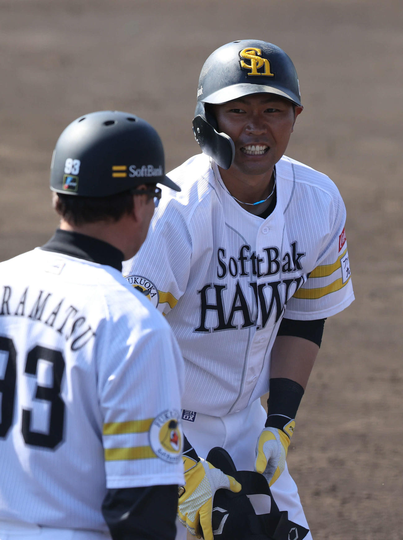 ソフトバンク対ロッテ　3回裏ソフトバンク2死二、三塁、中村晃は中越えに2点適時三塁打を放つ（撮影・梅根麻紀）