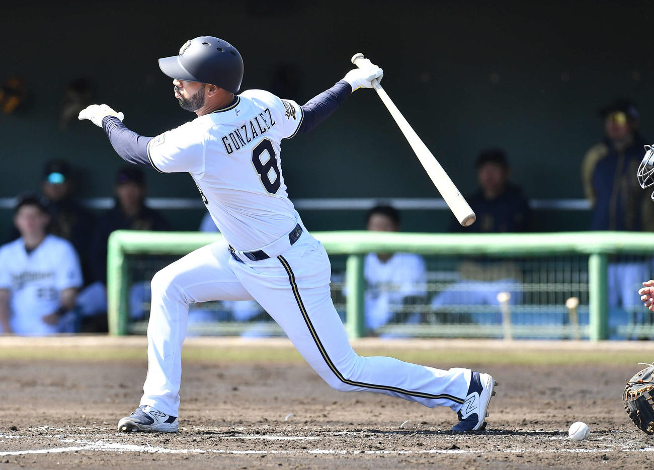 オリックス対西武　2回裏オリックス無死、空振り三振に倒れるゴンザレス（撮影・岩下翔太）