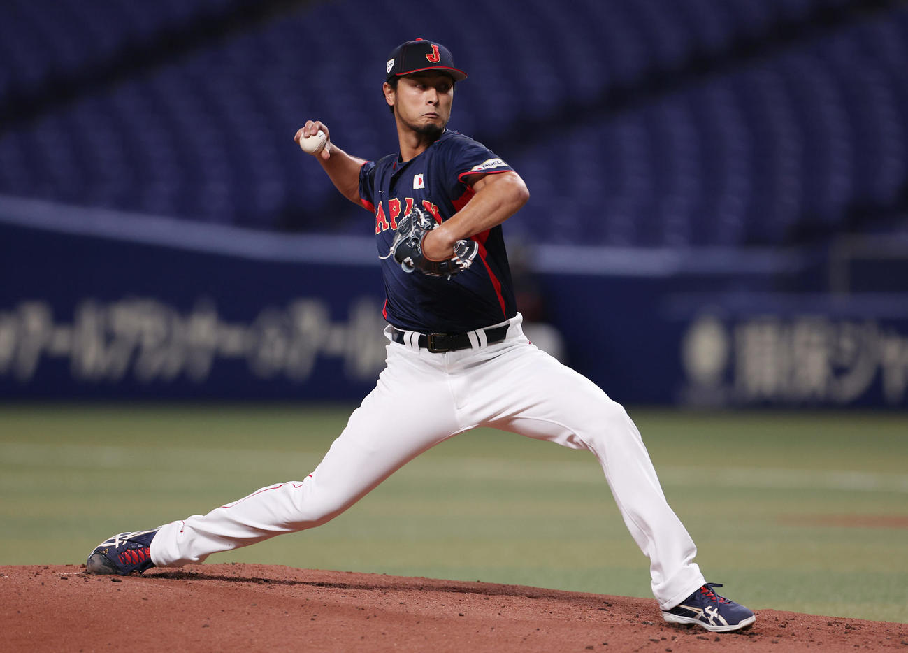 中日との合同練習で投球するダルビッシュ（撮影・前田充）