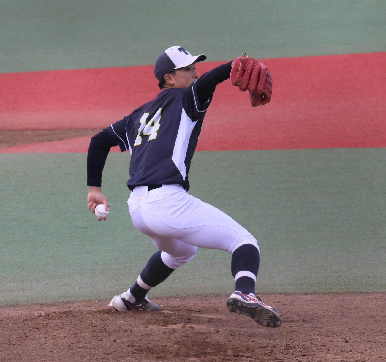 東洋大対上武大　先発し力投する東洋大・細野（撮影・星夏穂）