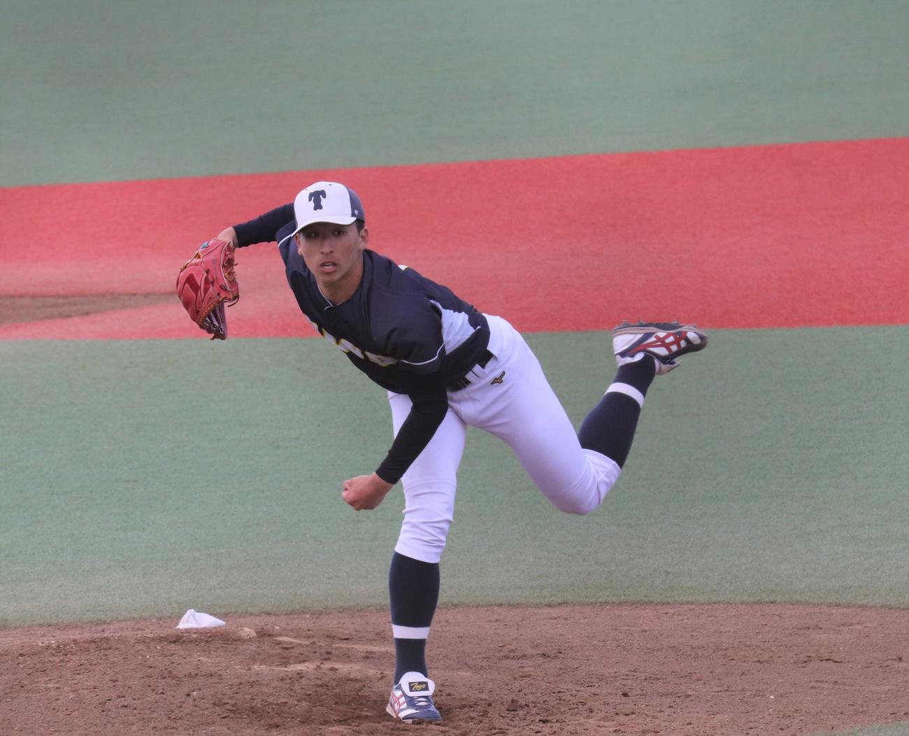 東洋大対上武大　先発し力投する東洋大・細野（撮影・星夏穂）