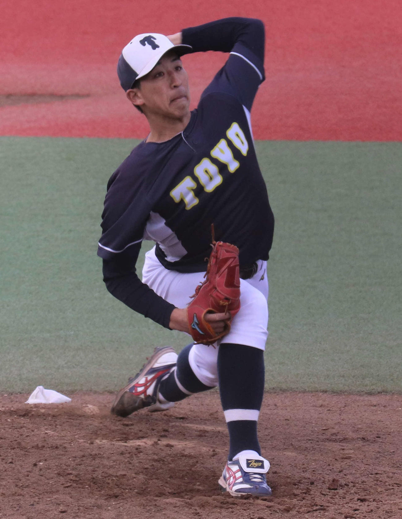 東洋大対上武大　先発し力投する東洋大・細野（撮影・星夏穂）