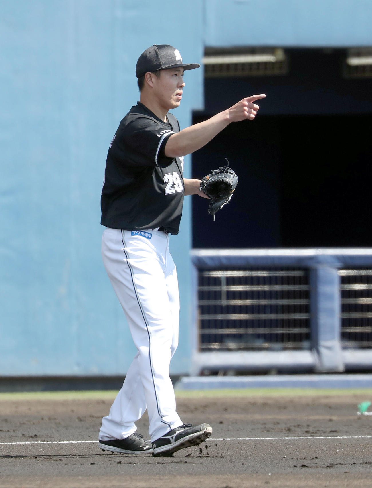 ロッテ西野勇士（2023年2月23日撮影）