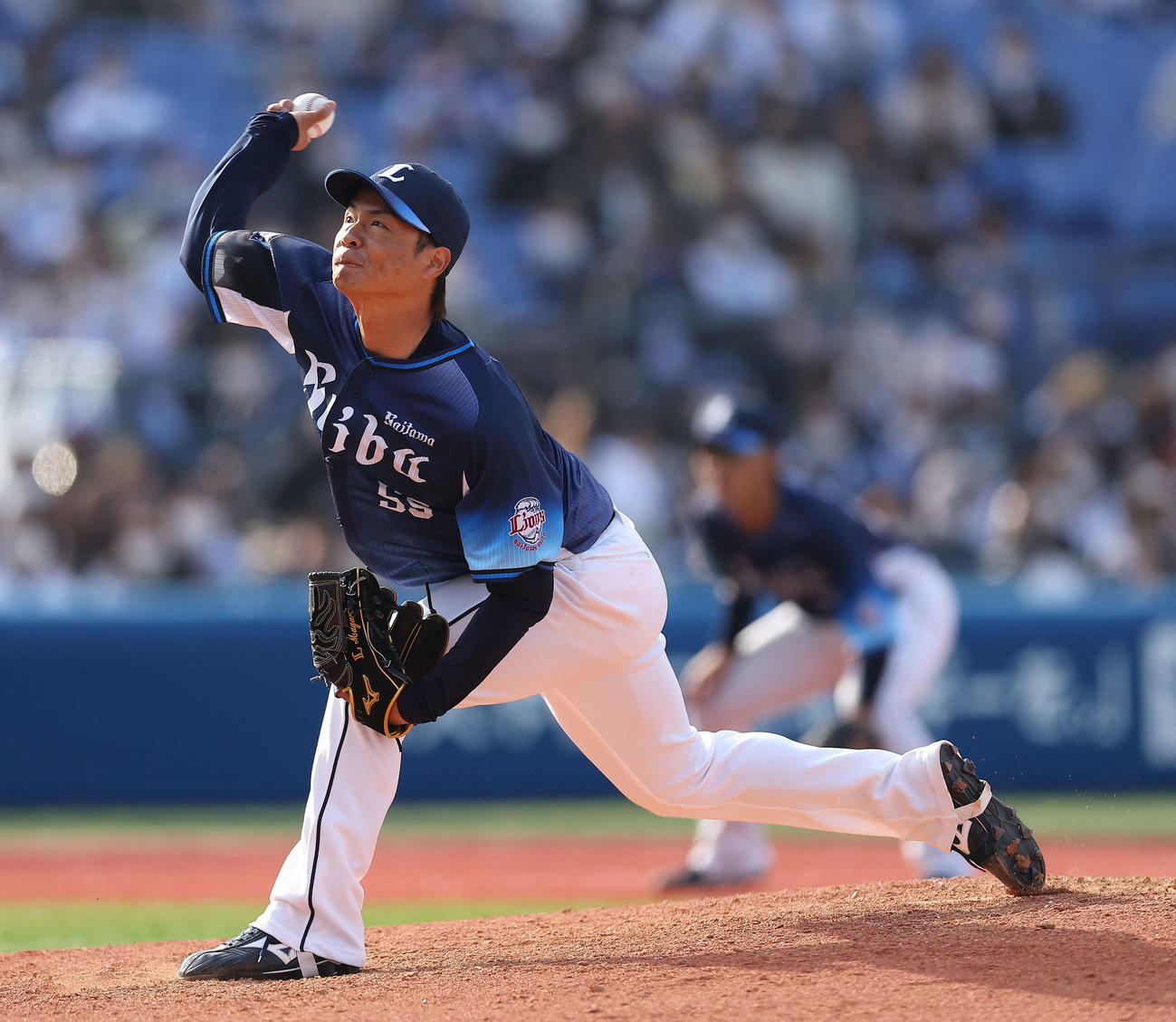 DeNA対西武　7回裏、西武6番手で登板する大曲（撮影・河田真司）