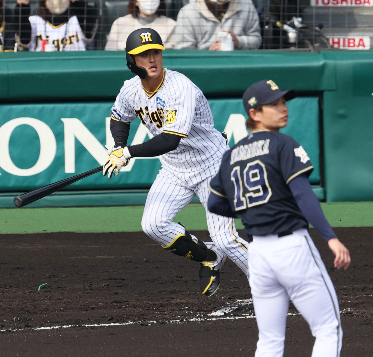 オープン戦・阪神対オリックス　1回裏阪神2死満塁、板山は先制の左前2点適時打を放つ（撮影・上山淳一）