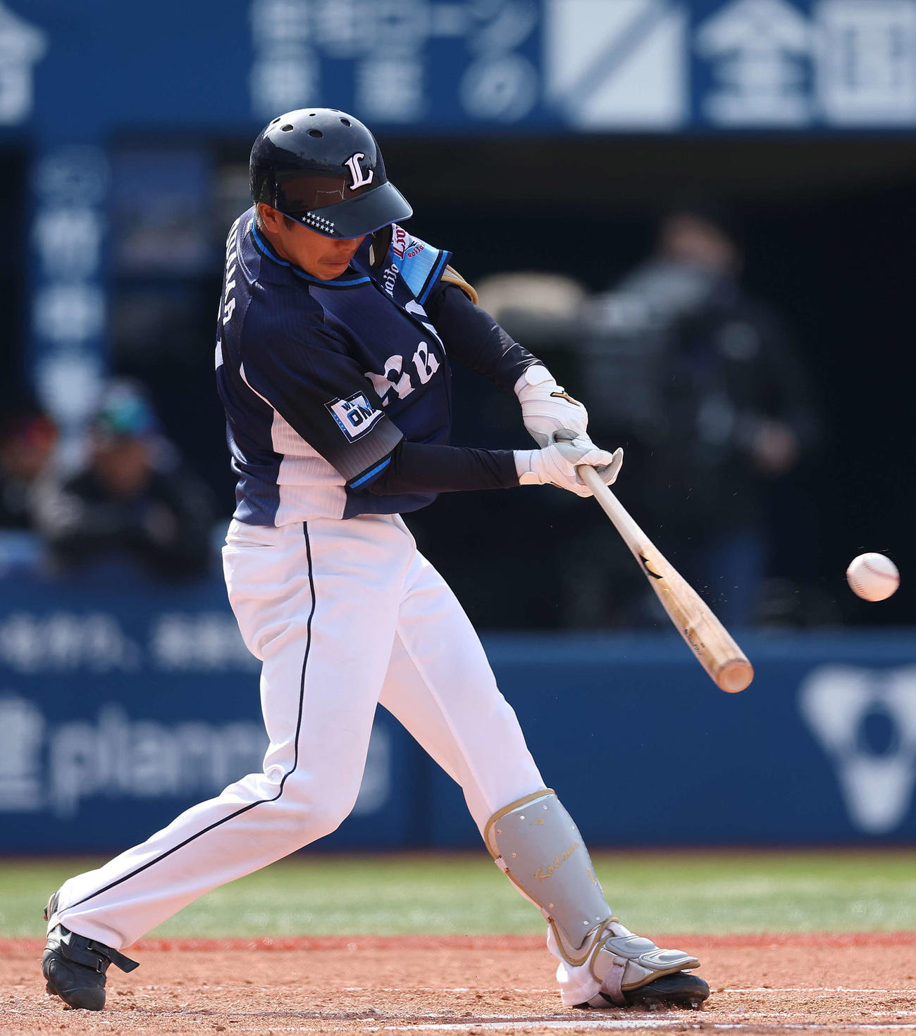 DeNA対西武　3回表西武1死、左前打を放つ児玉（撮影・河田真司）