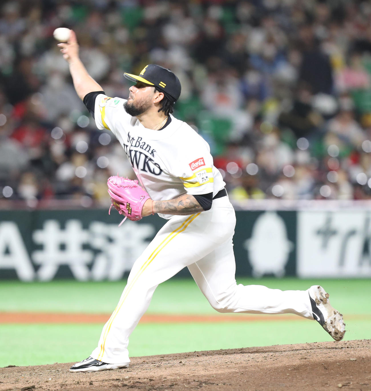 4回表から登板したオスナ（撮影・屋方直哉）