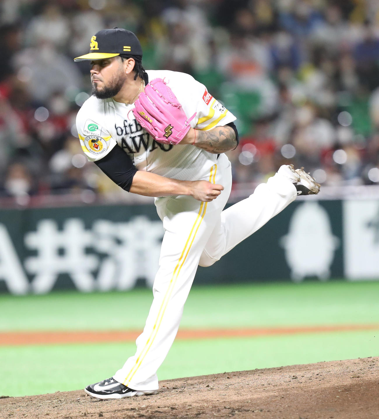 4回表から登板したオスナ（撮影・屋方直哉）