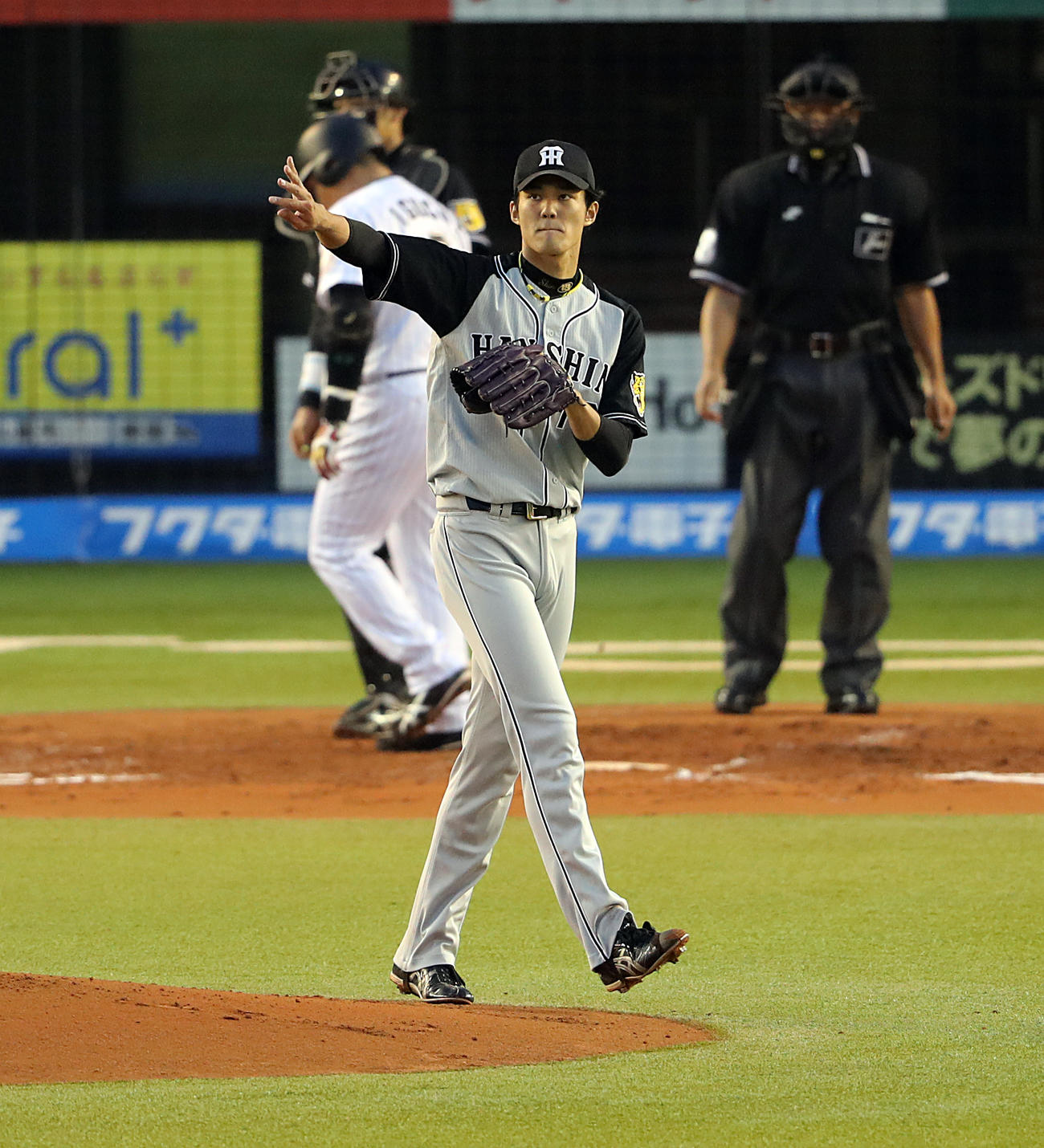 16年6月、ロッテ井口資仁を三振に仕留める阪神藤浪晋太郎