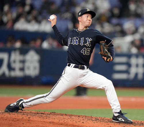 オリックス対韓国　8回表から登板したオリックス4番手の本田仁海（撮影・狩俣裕三）