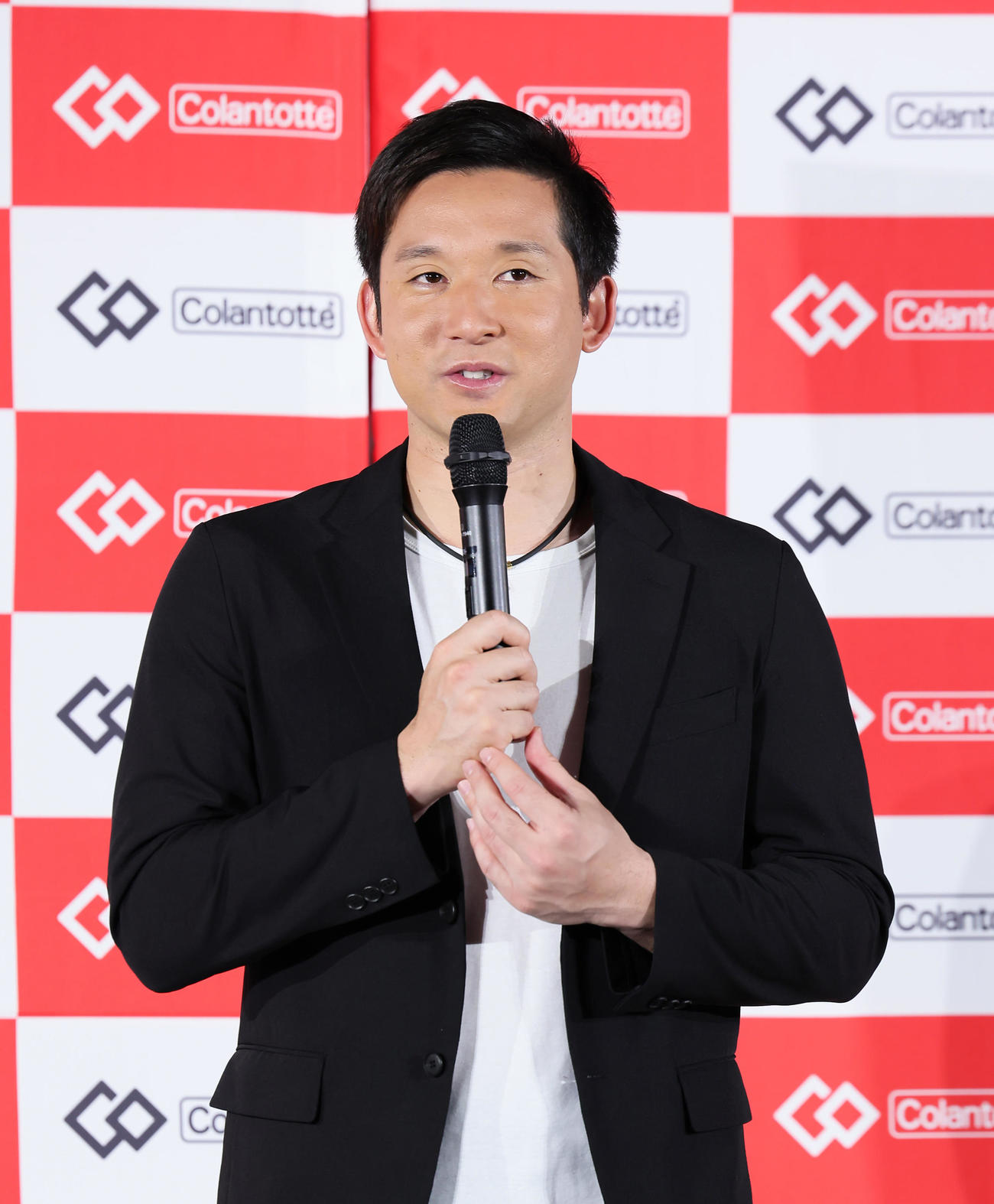 就任式に登壇した杉谷氏（撮影・足立雅史）