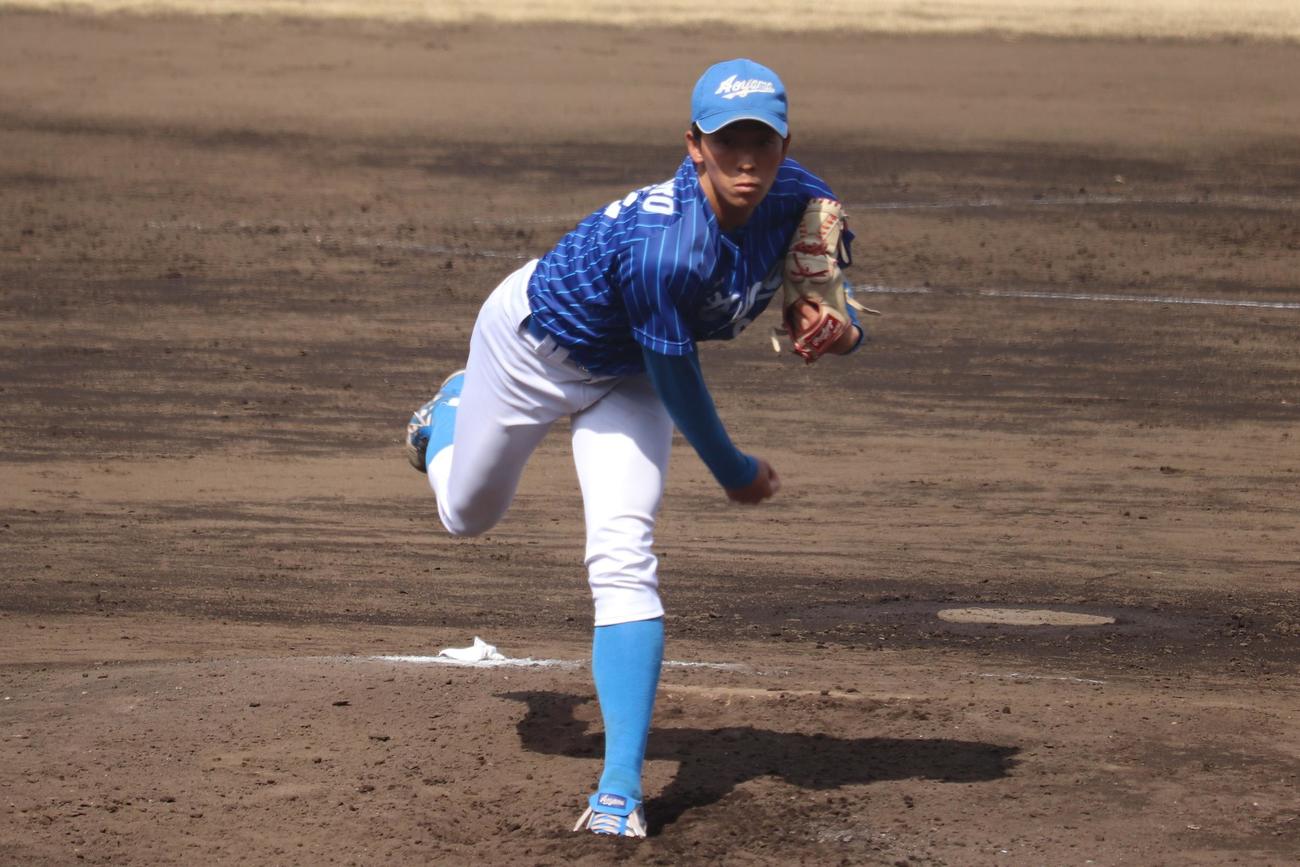 明治安田生命－青学大オープン戦　先発5回を投げ4安打無失点に抑えた、青学大のエース・常広（撮影・保坂淑子）