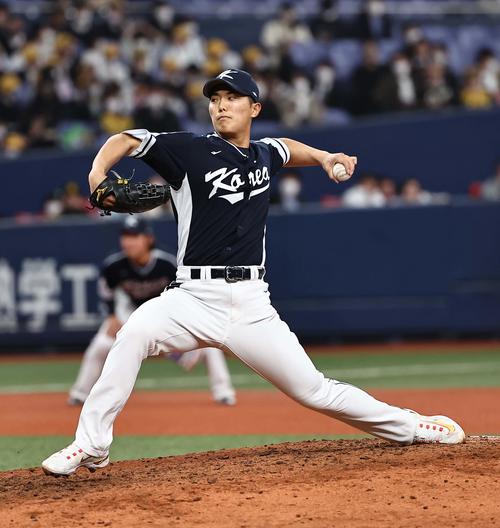 阪神対韓国　韓国5番手の李義理（撮影・上田博志）