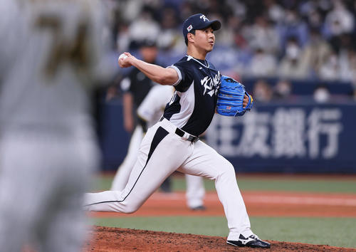 阪神対韓国　7回途中、韓国6番手で登板の鄭又栄（撮影・上山淳一）