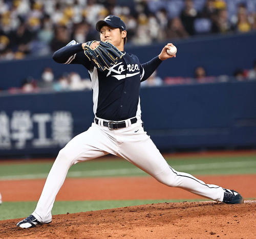 阪神対韓国　韓国2番手の具昌模（撮影・上田博志）