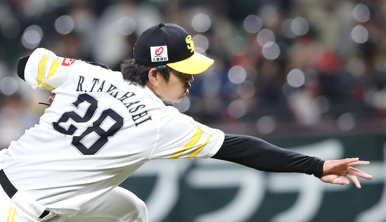 ソフトバンク対ヤクルト　4回に登板した高橋礼（撮影・梅根麻紀）