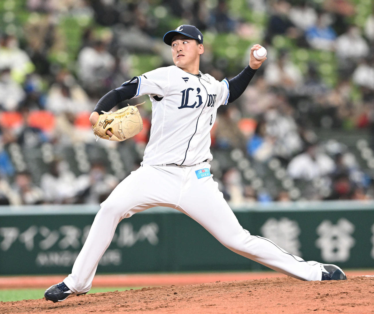 西武対中日　西武3番手で投球する隅田（撮影・滝沢徹郎）