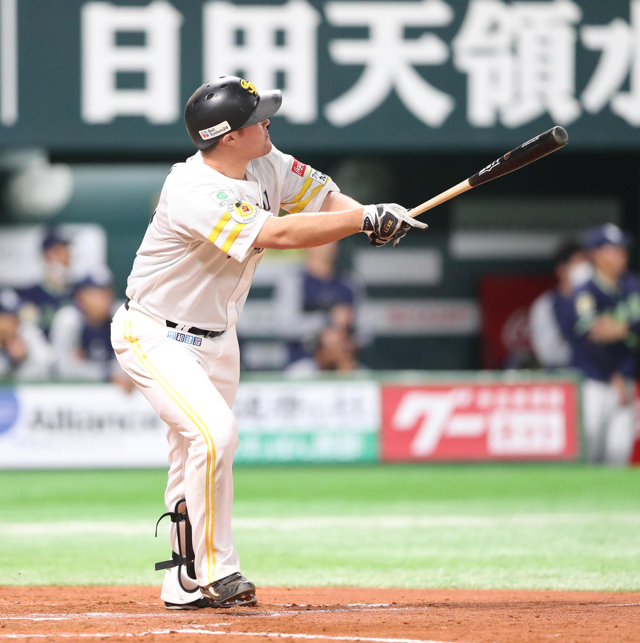 ソフトバンク対ヤクルト　2回裏ソフトバンク2死、リチャードは左越え本塁打を放つ（撮影・梅根麻紀）