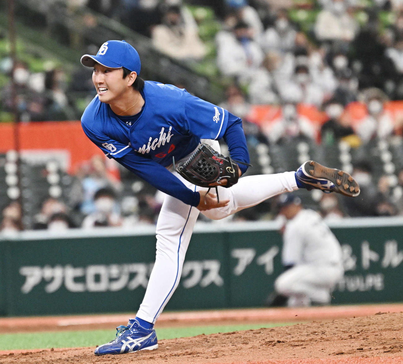 西武対中日　中日2番手で投球する藤嶋（撮影・滝沢徹郎）