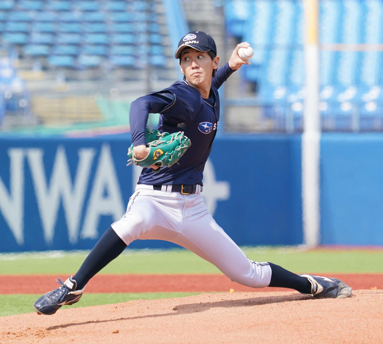 準決勝、東芝対SUBARU、SUBARU先発の八野田（撮影・小沢裕）