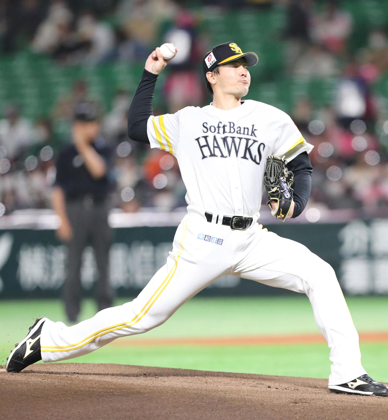 ソフトバンク対ヤクルト　ソフトバンク先発の有原（撮影・梅根麻紀）