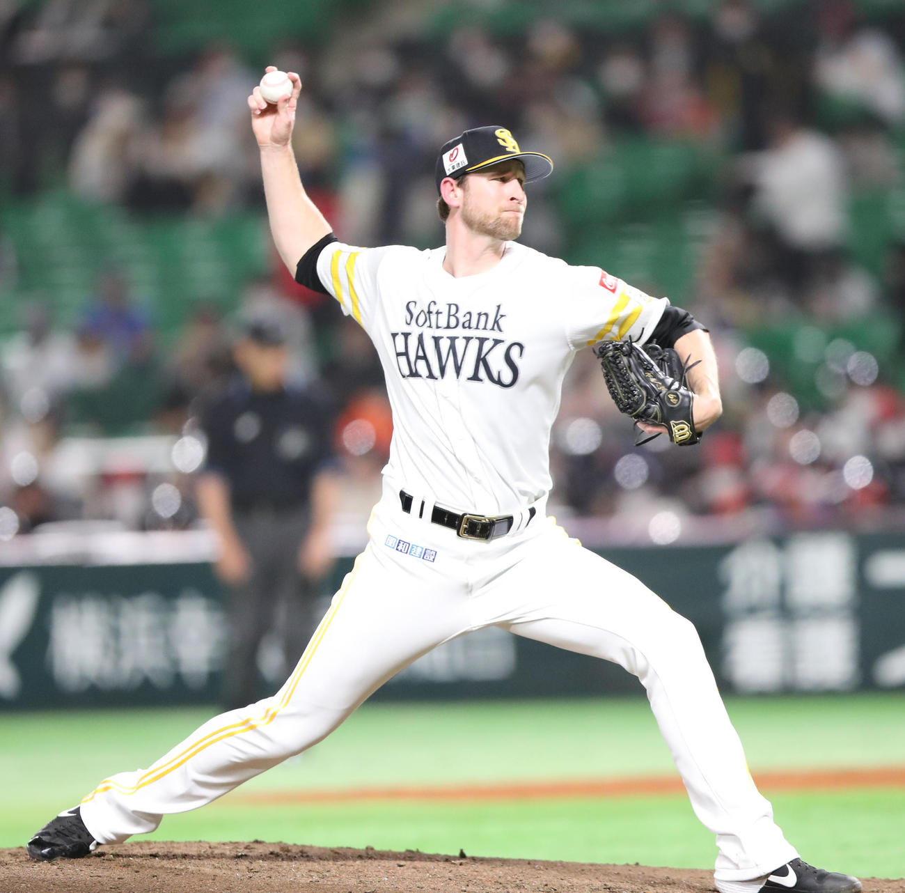 ソフトバンク対ヤクルト　4回から登板したガンケル（撮影・梅根麻紀）