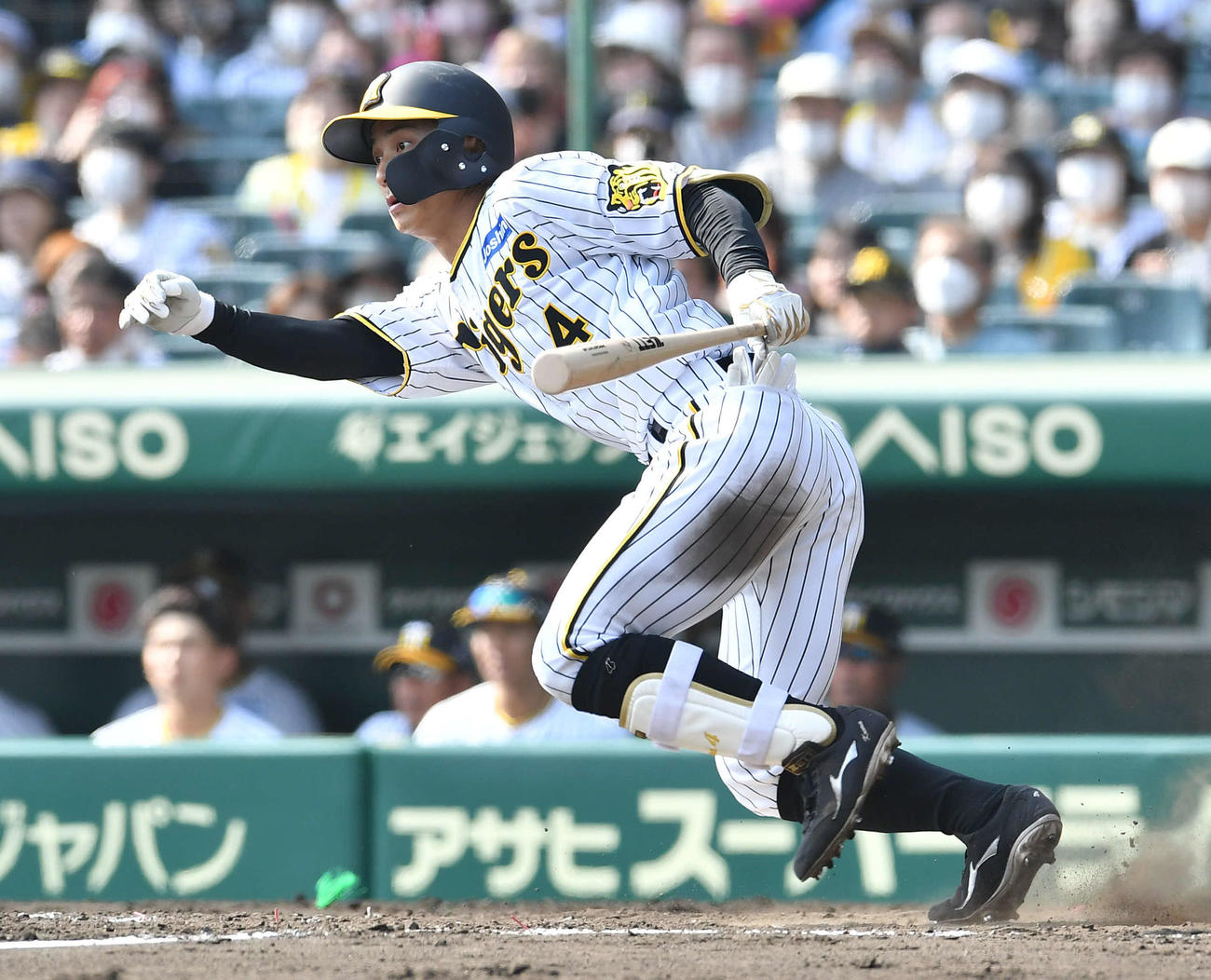 阪神対日本ハム　4回裏阪神無死一塁、熊谷は左前安打を放つ（撮影・岩下翔太）