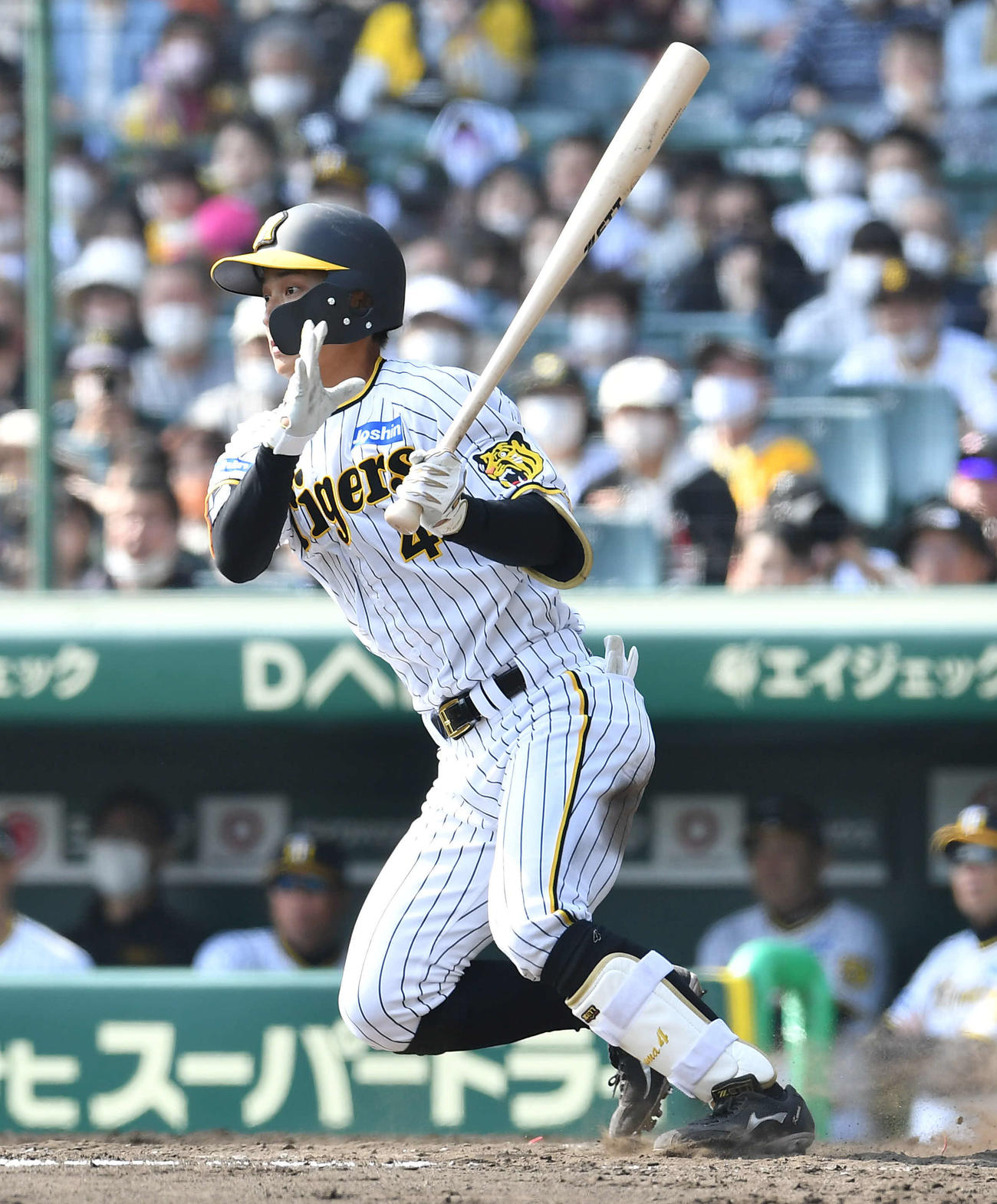 阪神対日本ハム　4回裏阪神無死一塁、熊谷は左前安打を放つ（撮影・岩下翔太）