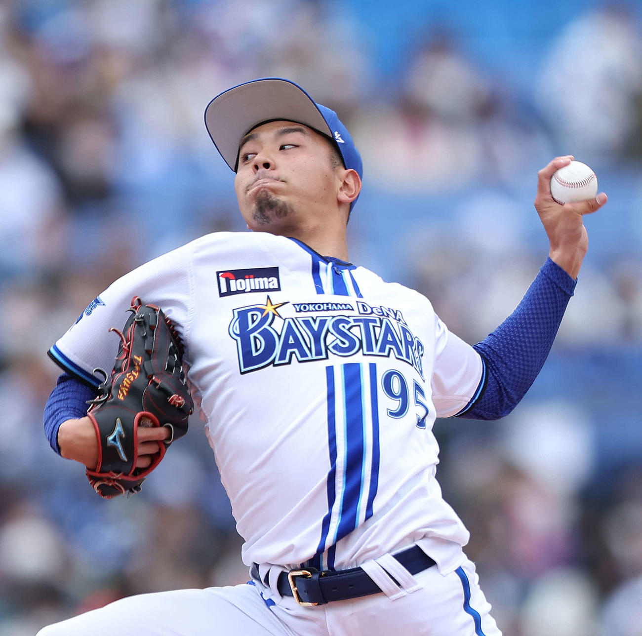 DeNA対中日　6回表、DeNA2番手で登板する石川（撮影・河田真司）