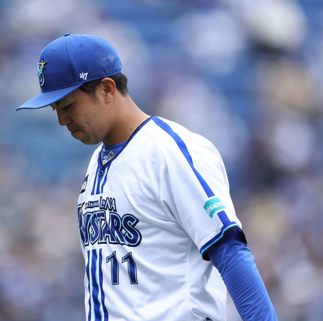 DeNA対中日　1回表を抑え、ベンチに戻る東（撮影・河田真司）