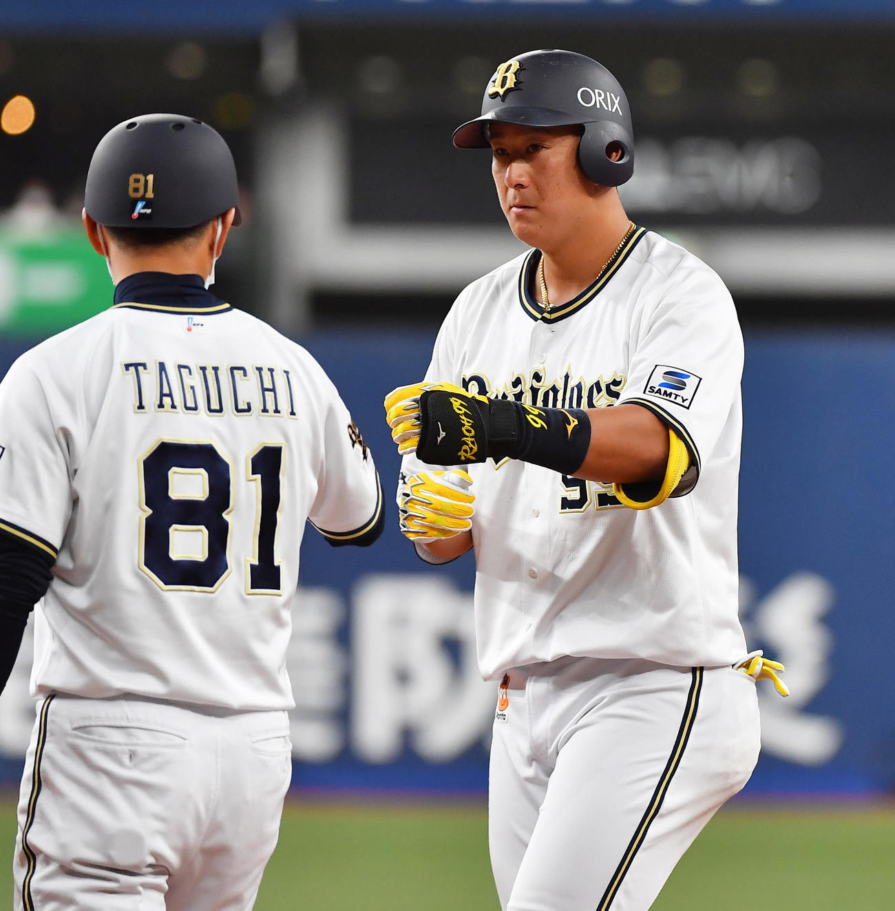 オリックス対日本ハム　2回裏オリックス1死三塁、左前に先制適時打を放つ杉本（撮影・清水貴仁）