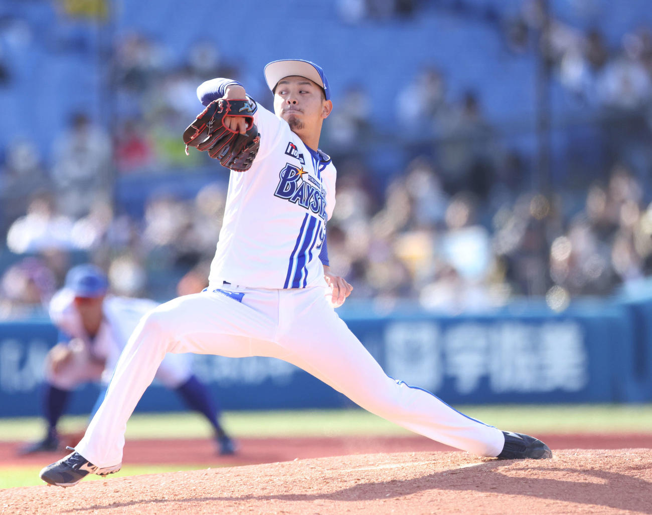 DeNA対阪神　6回表阪神1死一、二塁、DeNA3番手で登板する石川（撮影・河田真司）
