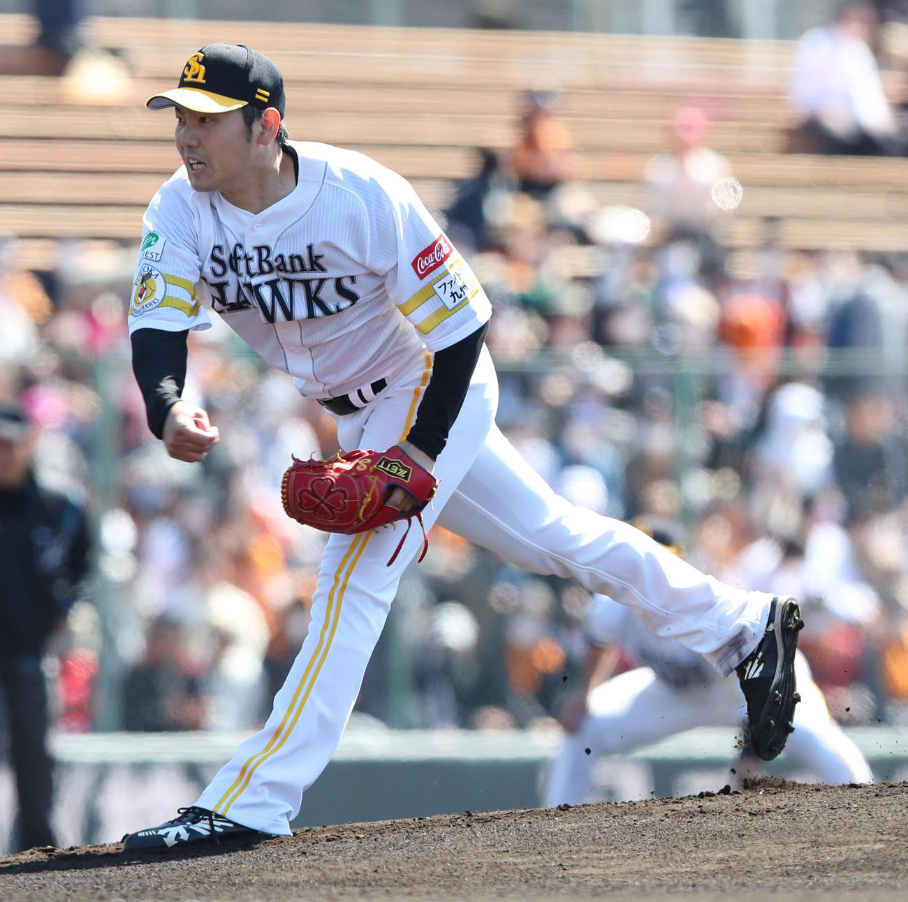 巨人戦に先発したソフトバンク石川は、5回途中を2失点に抑える（撮影・梅根麻紀）