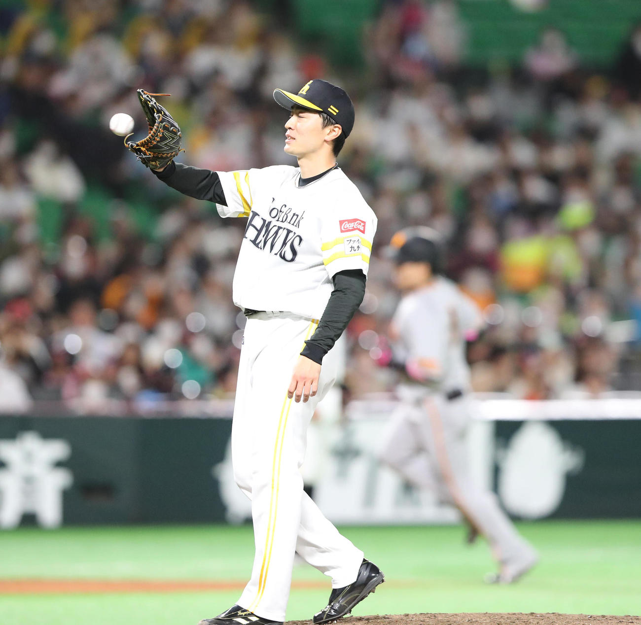 ソフトバンク対巨人　4回表巨人無死、丸佳浩に左越え同点本塁打を浴びた和田毅（撮影・梅根麻紀）