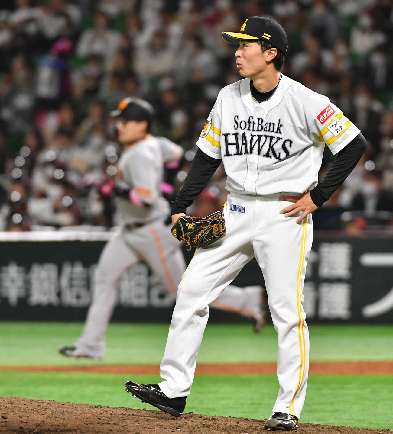 ソフトバンク対巨人　4回表巨人無死、和田は丸（左）に左越え同点本塁打を浴びる（撮影・岩下翔太）