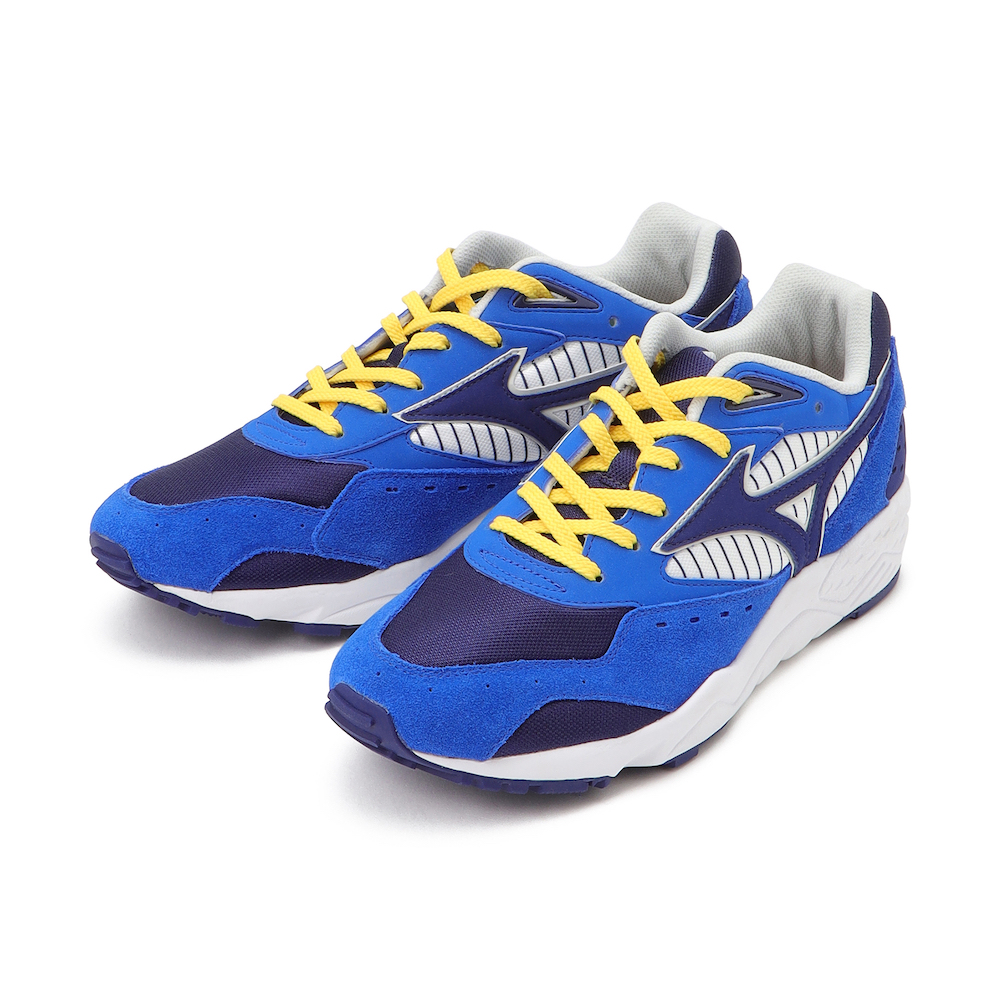 球団初のMizuno別注スニーカー「CONTENDER DeNA BAYSTARS」（球団提供）