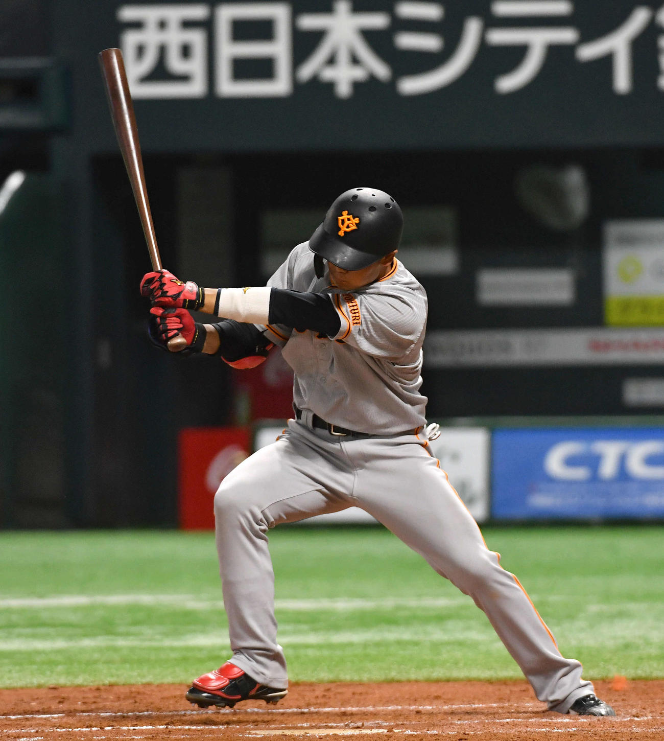 7回表巨人2死二塁、中山は勝ち越しの右前適時打を放つ（撮影・岩下翔太）