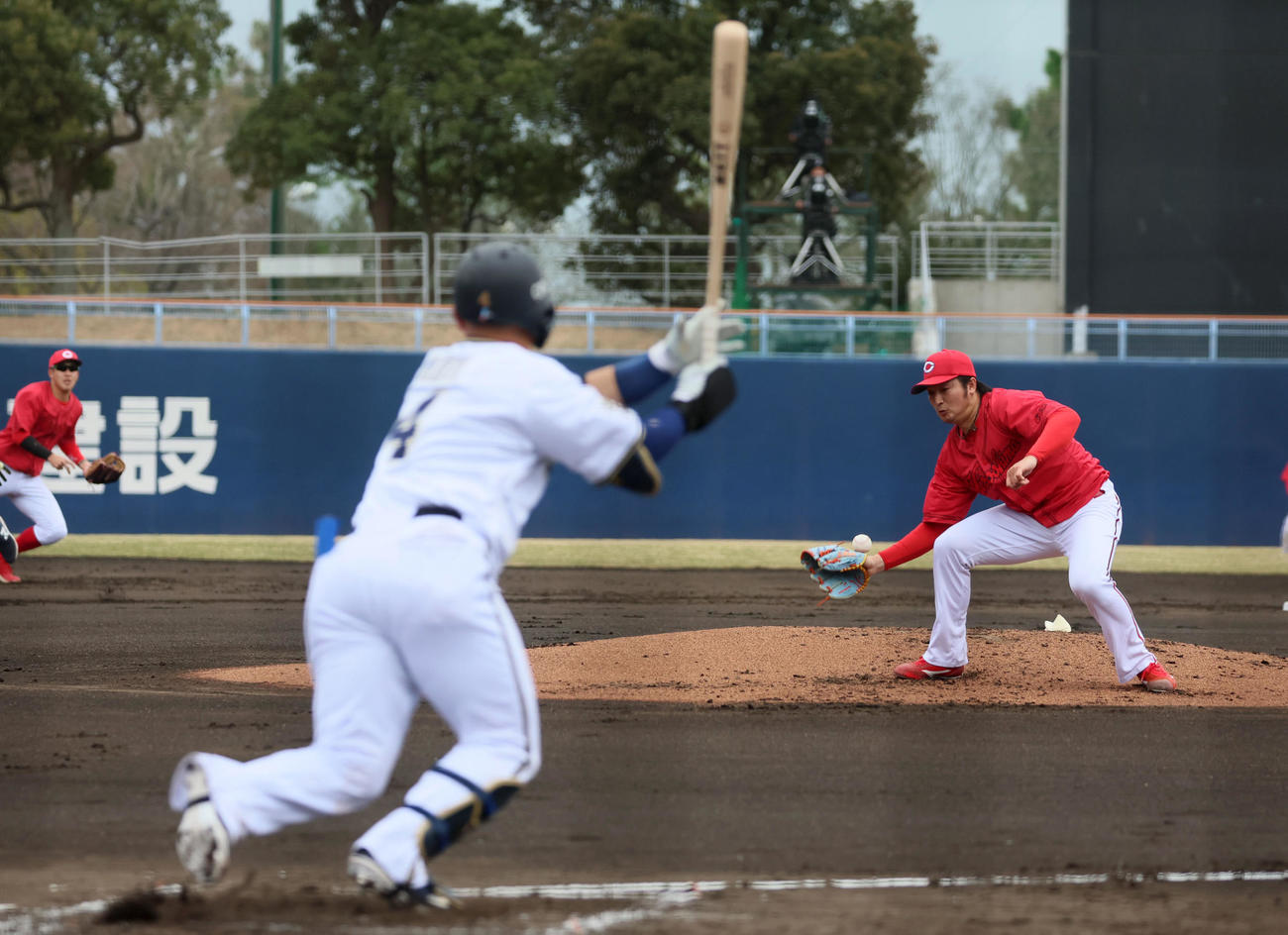 オリックス対広島　1回裏オリックス2死一、二塁、森友哉に中前適時打を打たれ失点する床田寛樹（撮影・加藤哉）