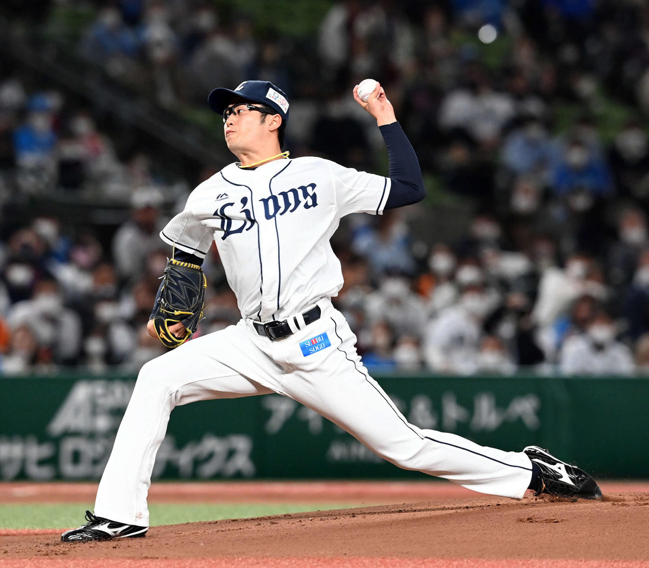 2022年6月、力投する西武佐藤隼輔