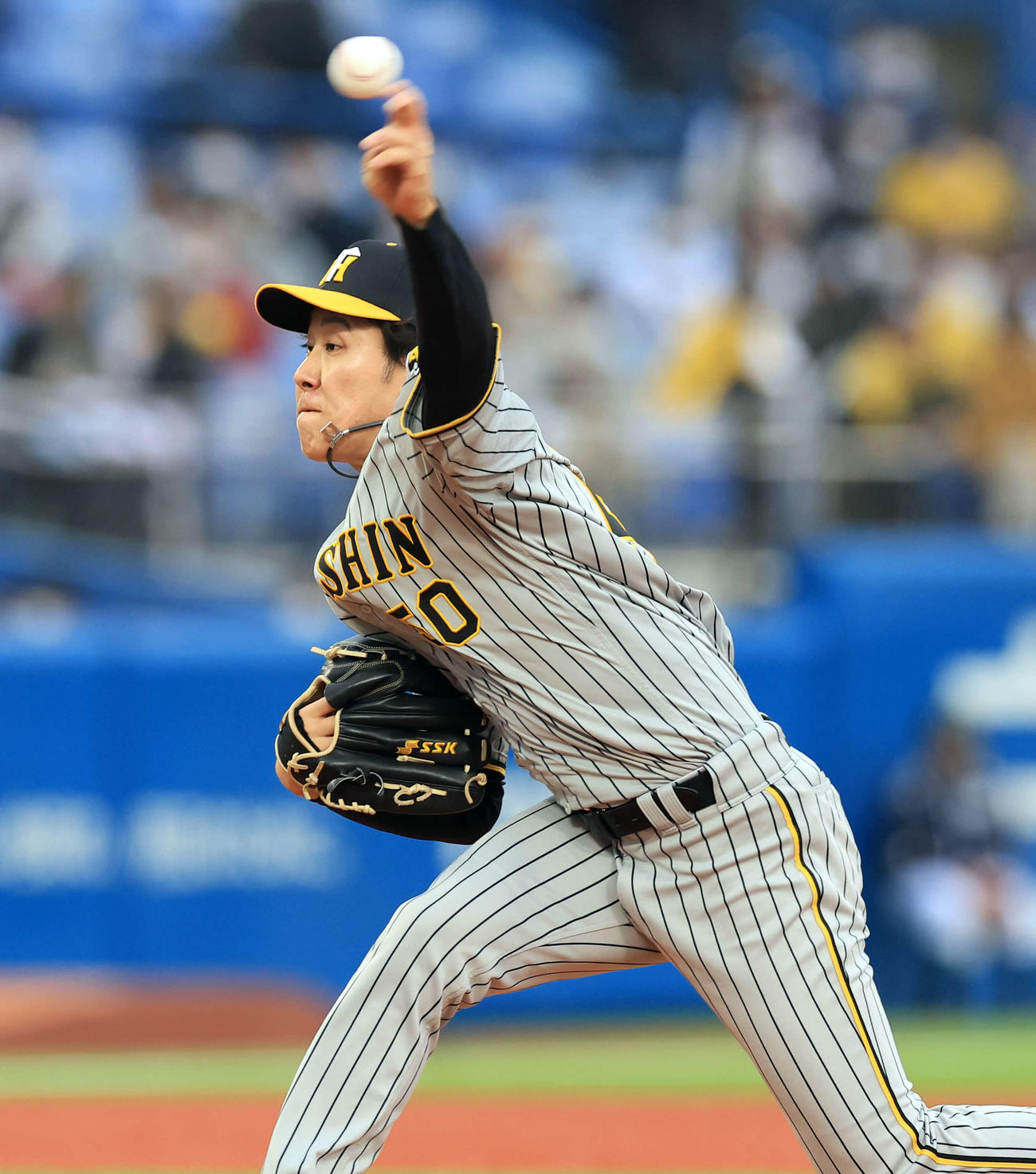 ヤクルト対阪神　9回裏ヤクルトの攻撃を抑えた富田蓮（撮影・浅見桂子）