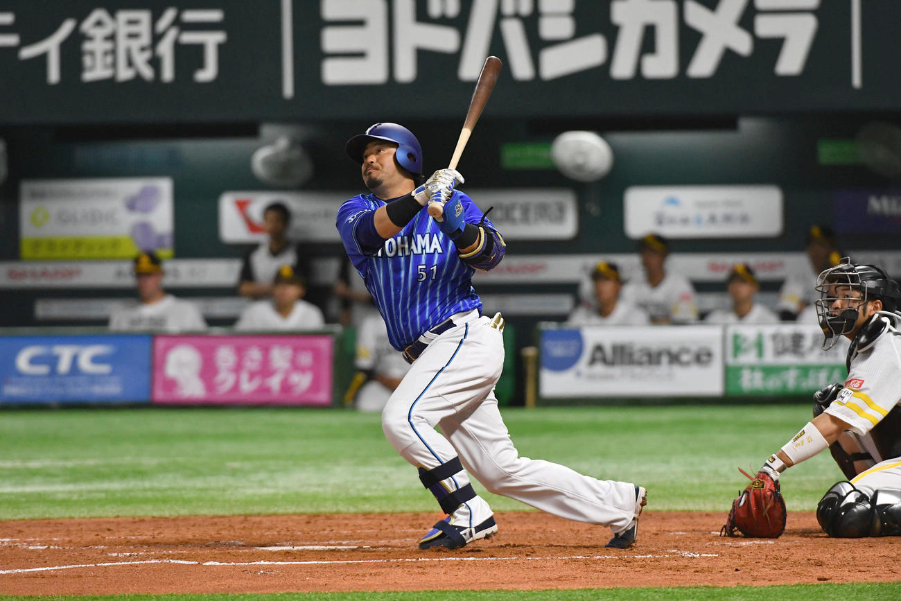 ソフトバンク対DeNA 3回表DeNA1死、宮崎は左越え本塁打を放つ（撮影・岩下翔太）