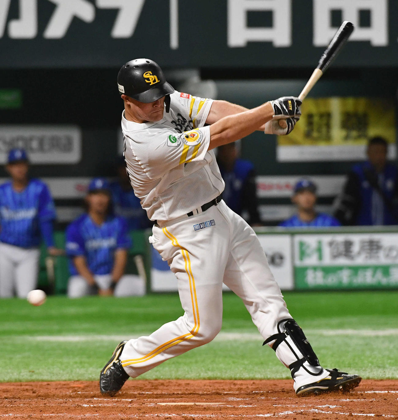 ソフトバンク対DeNA 4回裏ソフトバンク2死、空振り三振に倒れるリチャード（撮影・岩下翔太）