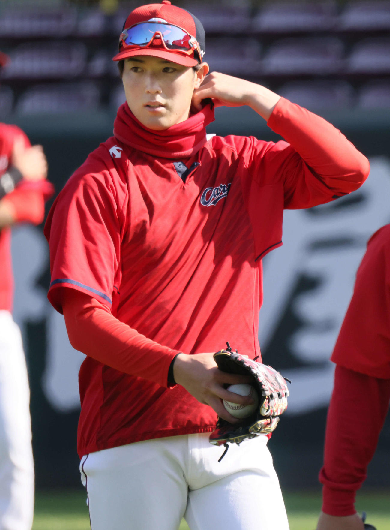 オープン戦広島対オリックス　試合前練習の広島森下（撮影・加藤孝規）