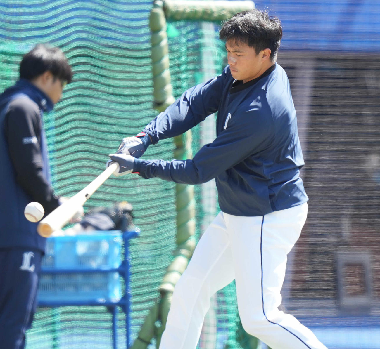 ロッテ対西武　打撃練習する西武呉念庭（撮影・鈴木みどり）
