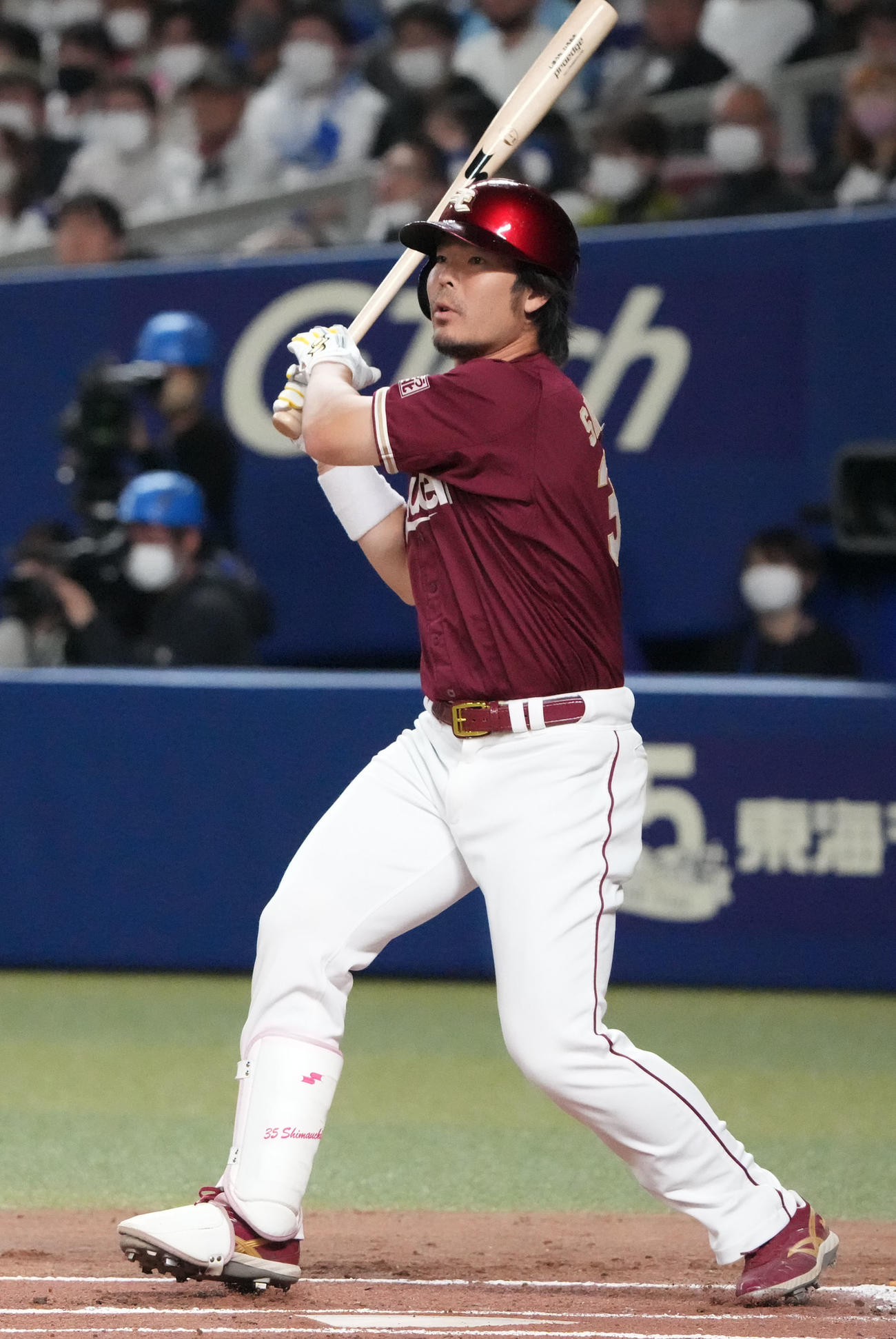 中日対楽天　1回表楽天1死二塁、左適時二塁打を放つ島内（撮影・森本幸一）