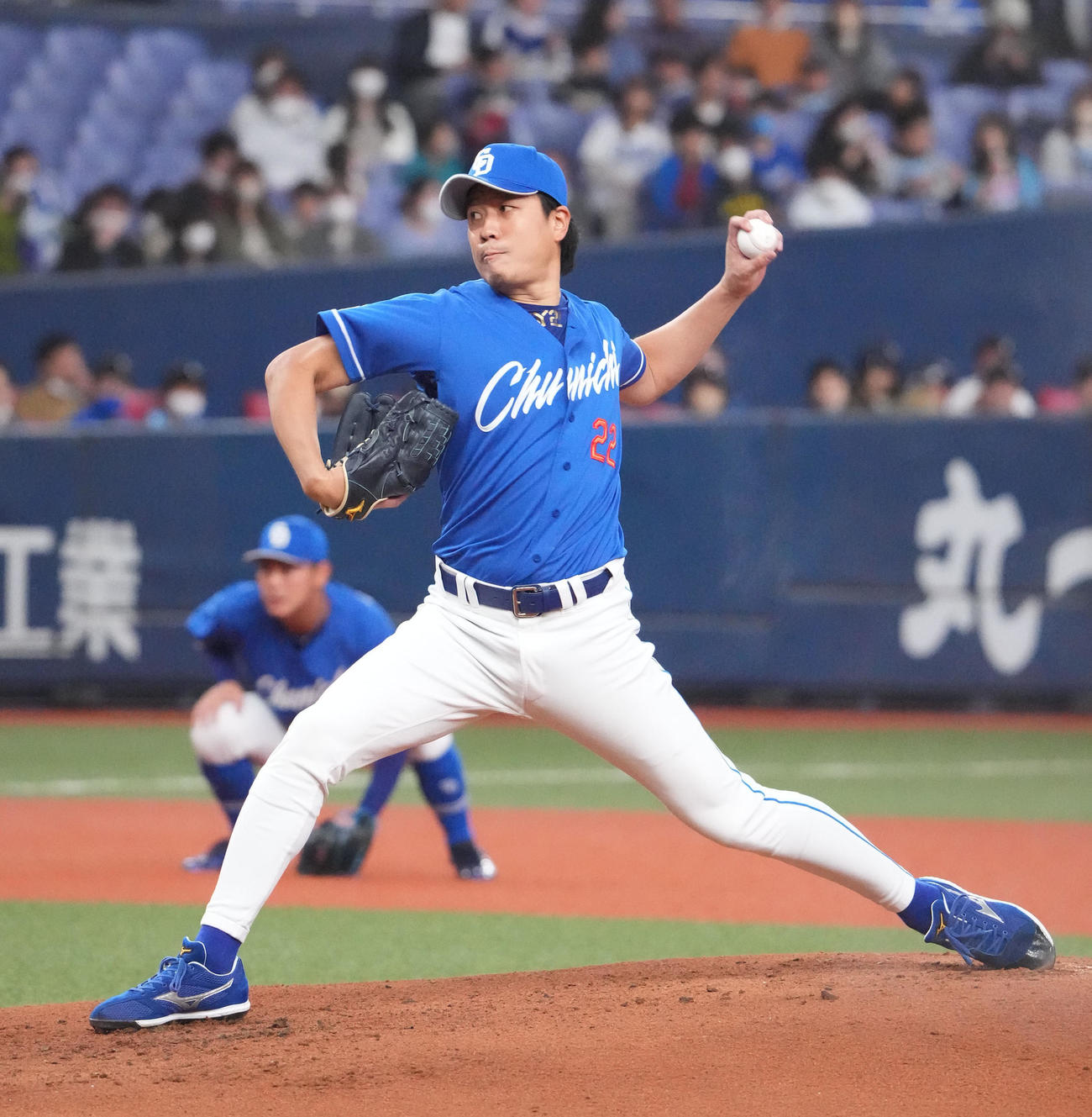 オリックス対中日戦　1回裏、登板する中日先発の大野雄（撮影・森本幸一）