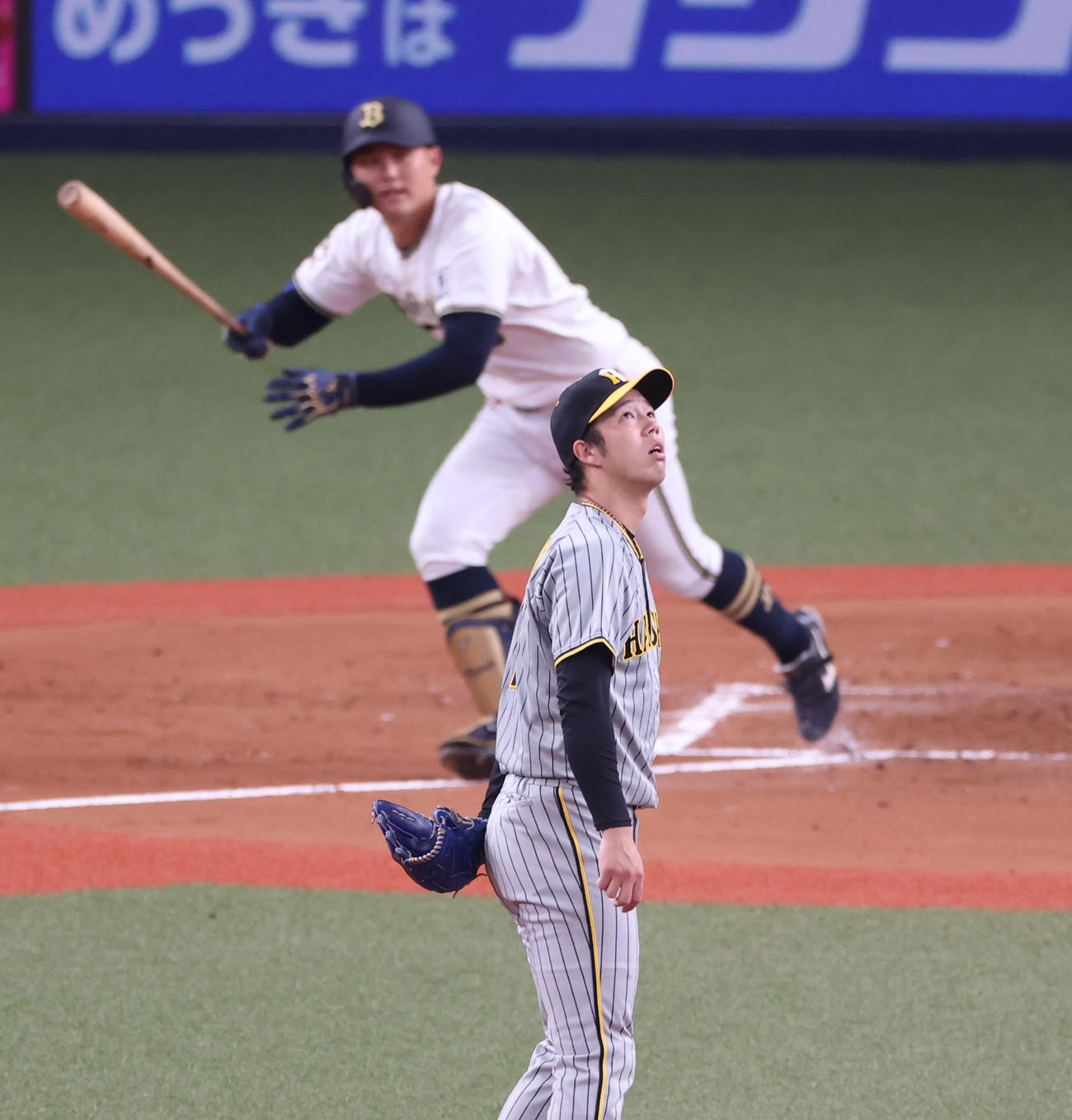 オリックス対阪神　2回裏オリックス1死満塁、野口の左犠飛で失点する阪神青柳（撮影・清水貴仁）