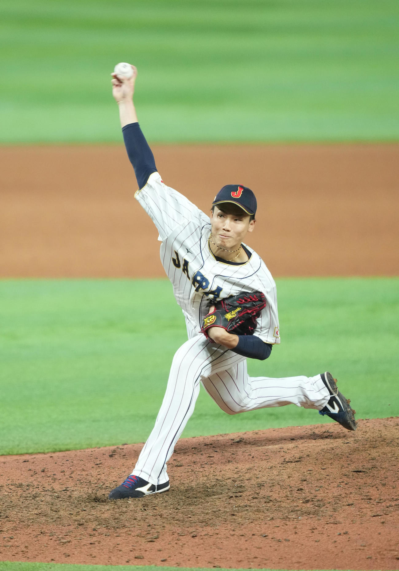 日本対メキシコ　日本3番手で登板する湯浅（撮影・菅敏）