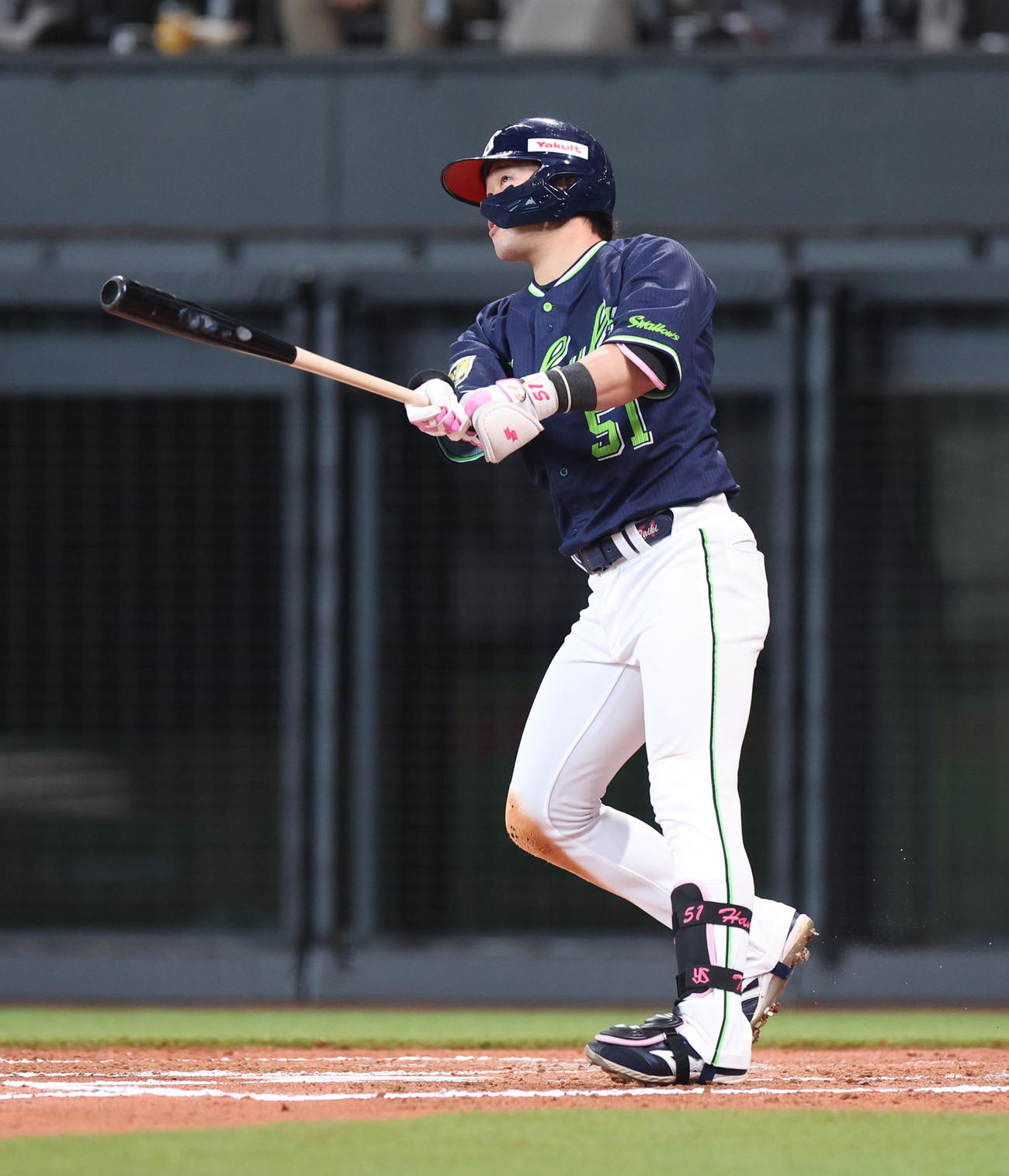 日本ハム対ヤクルト　6回表ヤクルト2死、浜田は勝ち越しとなる左越え本塁打を放つ（撮影・佐藤翔太）