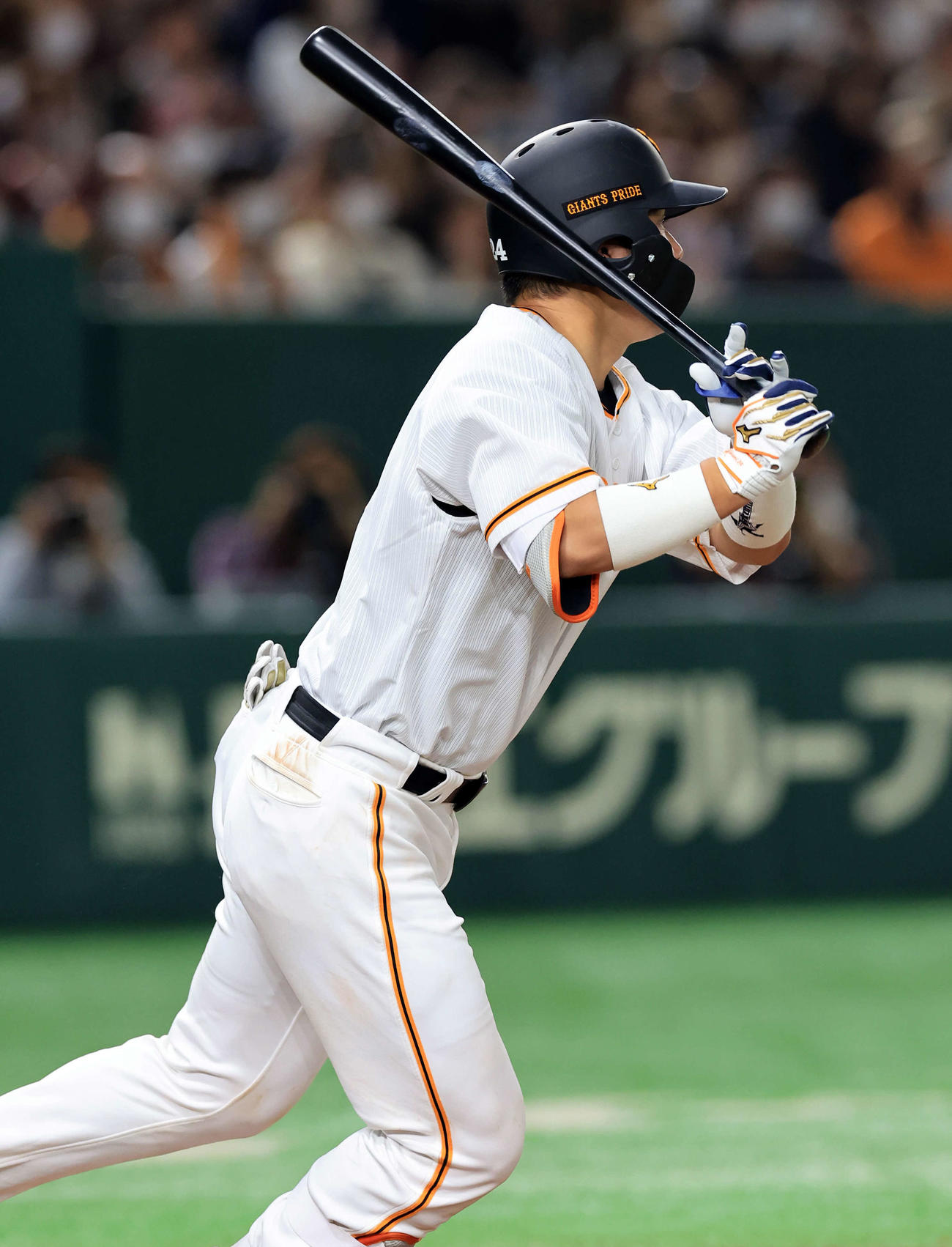 巨人対楽天　5回裏巨人1死一、二塁、大城卓は中前適時打を放つ（撮影・浅見桂子）